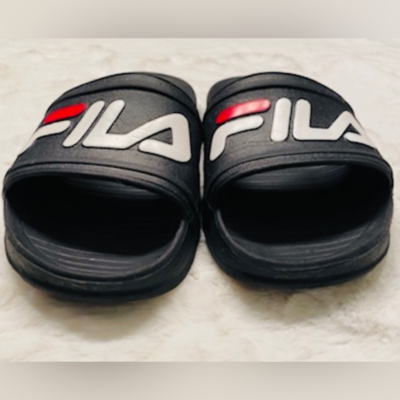 FILA Slide Sandals Unisex, Men’s size 6, Women’s Size 7 or Youth 5/6 Pre-Owned - Picture 8 of 12